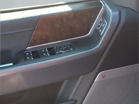 Used 2023 Ford F150 Lightning Lariat image 23