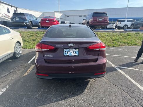 Used 2017 Kia Forte LX image 4