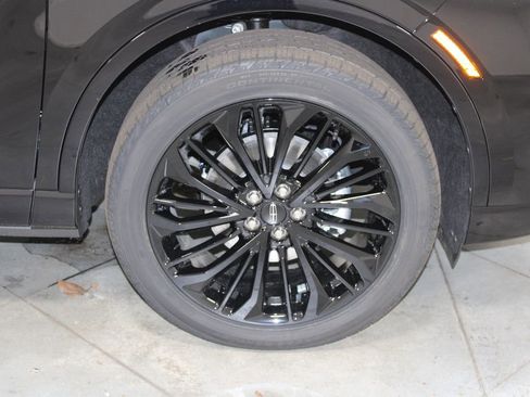 New 2026 Lincoln Corsair Premiere image 12