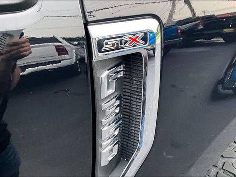 Used 2022 Ford F350 XL w/ STX Appearance Package AWD/4WD image 24