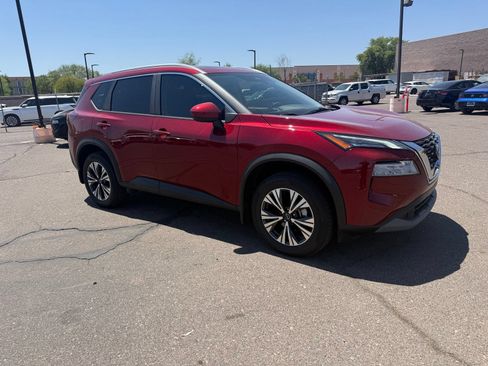 Certified 2023 Nissan Rogue SV w/ SV Premium B Package FWD image 3