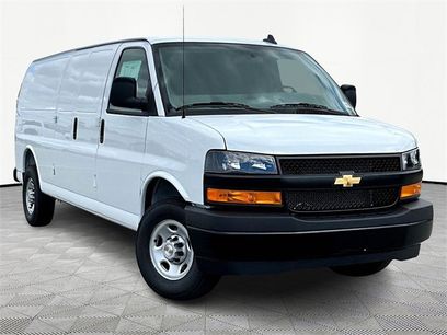 New 2025 Chevrolet Express 2500 Extended w/ Enhanced Convenience Package
