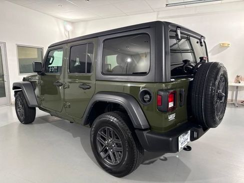 Used 2024 Jeep Wrangler Unlimited Sport AWD/4WD image 6