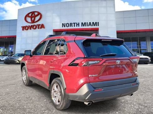Used 2023 Toyota RAV4 XLE w/ Convenience Package FWD image 3