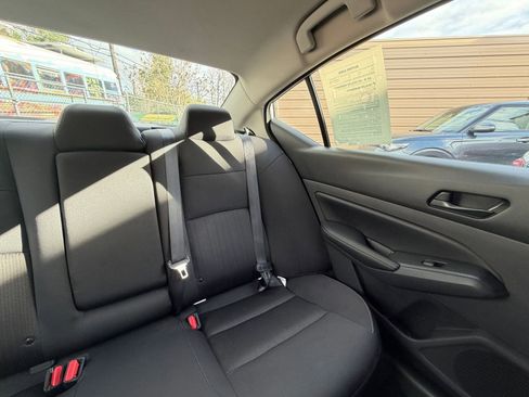 Used 2025 Nissan Altima 2.5 SV FWD image 35