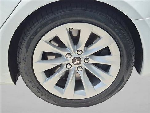 Used 2020 Tesla Model S Long Range AWD/4WD image 23