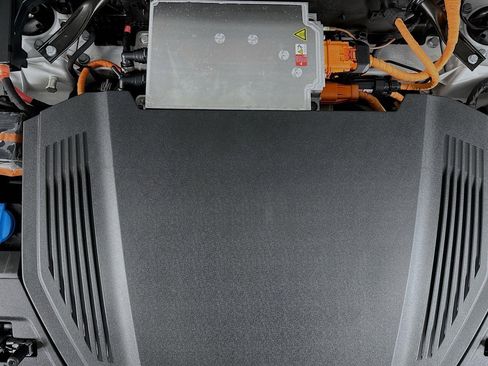 Used 2024 Audi Q8 e-tron Premium Plus w/ Premium Plus Package image 13