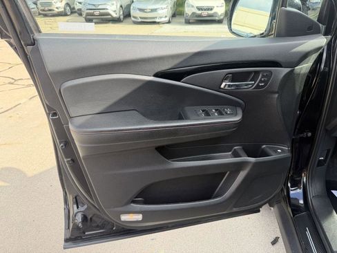 Used 2022 Honda Ridgeline Black Edition image 9