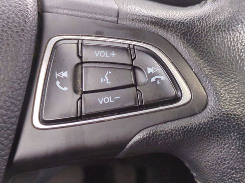 Used 2019 Ford EcoSport SE w/ SE Convenience Package image 26