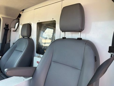 Used 2016 Ford Transit 150 130 Low Roof RWD image 9