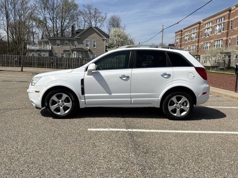 Used 2014 Chevrolet Captiva Sport LTZ FWD image 15