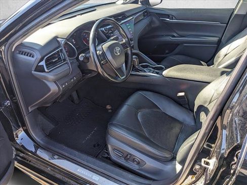 Used 2019 Toyota Camry XSE FWD image 9