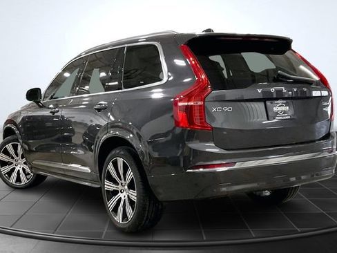 Certified 2023 Volvo XC90 B6 Ultimate w/ Lounge Package image 14