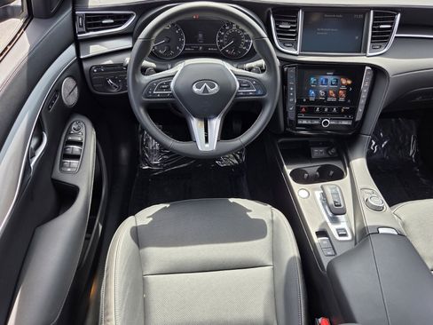 Certified 2025 INFINITI QX50 Luxe image 12
