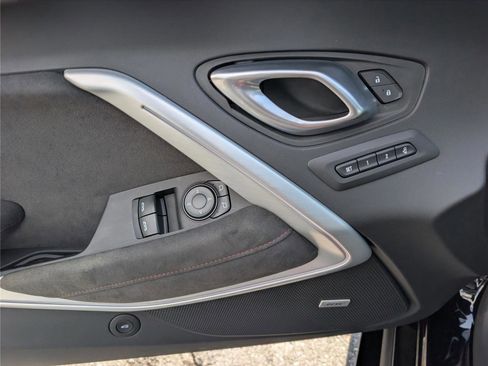 Used 2022 Chevrolet Camaro ZL1 image 19