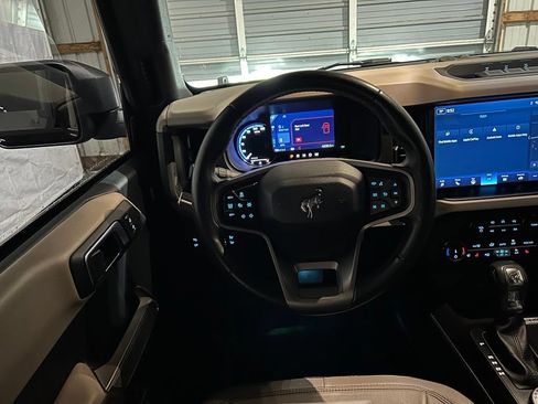 Used 2022 Ford Bronco Wildtrak AWD/4WD image 34