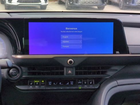 Used 2023 Toyota Crown Limited image 16