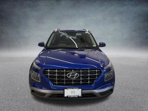 Used 2025 Hyundai Venue SEL FWD image 15