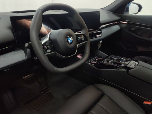 Used 2026 BMW 530i xDrive AWD/4WD image 4