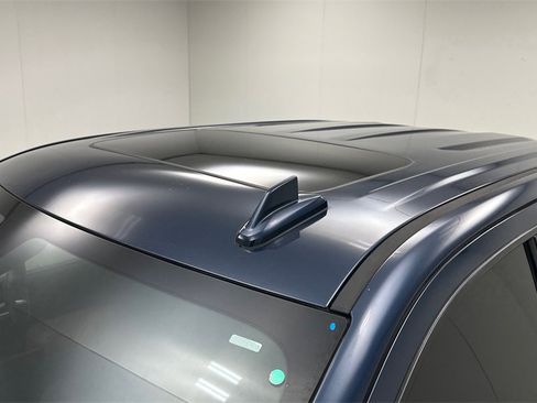 Used 2021 Chevrolet Silverado 1500 High Country w/ Technology Package image 12