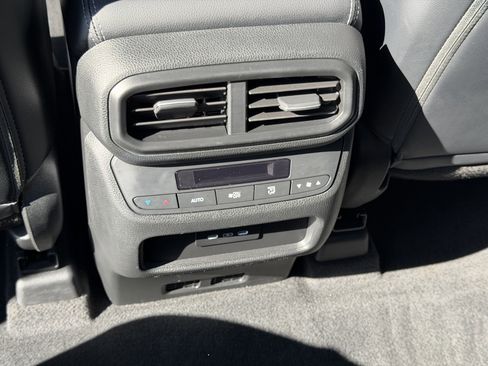 Certified 2025 Honda Pilot Touring image 26
