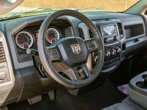 Used 2017 RAM 1500 Express AWD/4WD image 10