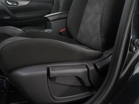 Used 2016 Nissan Rogue S image 20