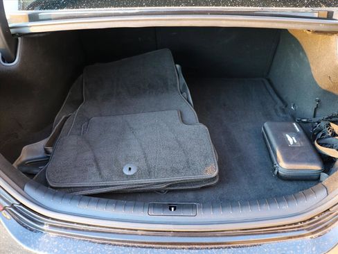 Used 2019 Genesis G70 3.3T Advanced w/ Sport Package image 10