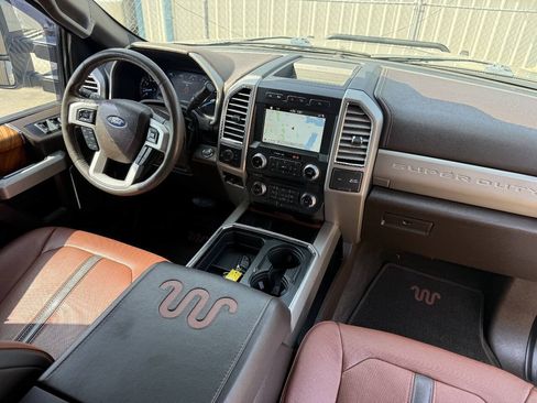 Used 2018 Ford F250 King Ranch w/ FX4 Off-Road Package AWD/4WD image 32