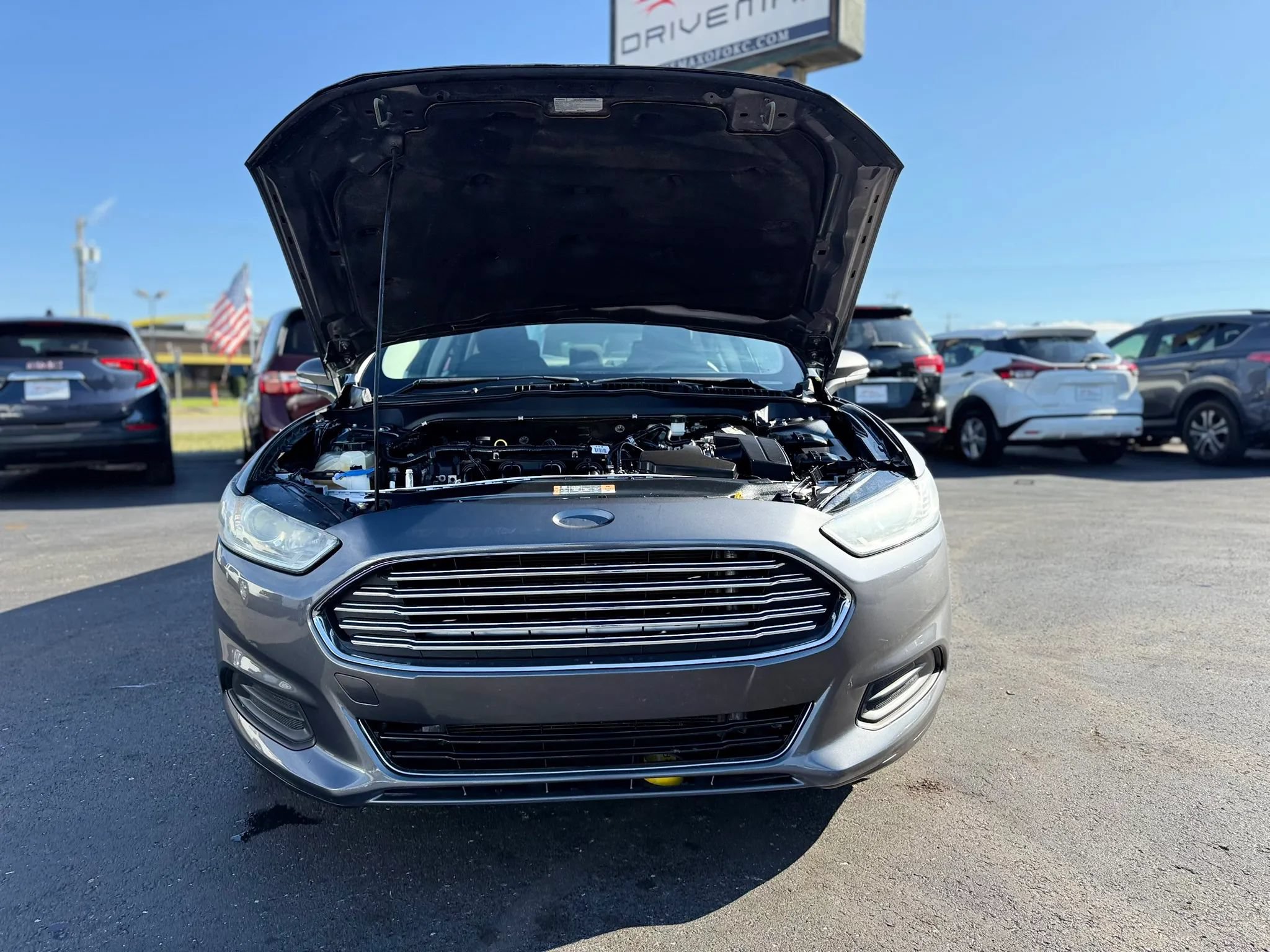 Used 2016 Ford Fusion SE FWD image 10