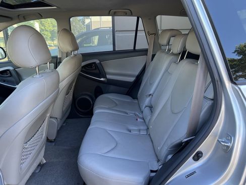 Used 2007 Toyota RAV4 Limited FWD image 11