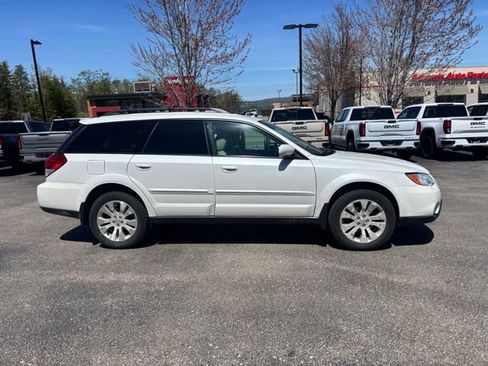 Used 2009 Subaru Outback 2.5i Limited AWD/4WD image 4