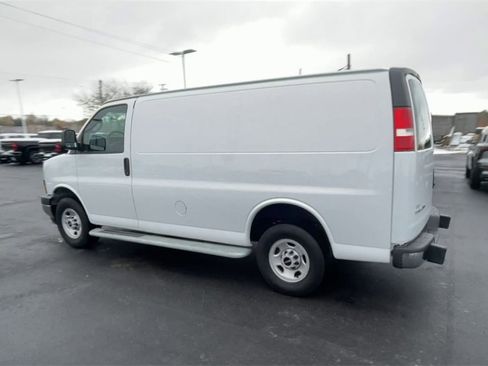 Used 2024 GMC Savana 2500 Work Van w/ Driver Convenience Package image 6