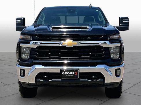 Used 2024 Chevrolet Silverado 2500 LT w/ Texas Edition AWD/4WD image 4