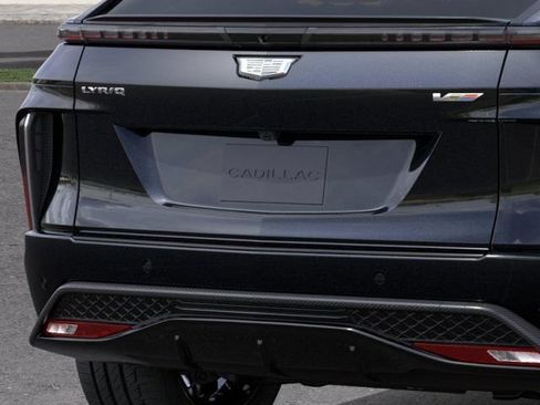 New 2026 Cadillac Lyriq V w/ Exterior Carbon Fiber Package AWD/4WD image 14