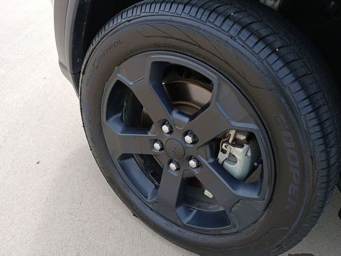 Used 2021 Jeep Grand Cherokee Freedom Edition RWD image 34