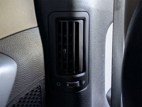 Used 2017 Hyundai Santa Fe Sport image 17