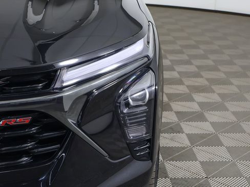 Used 2025 Chevrolet Trax RS w/ Driver Confidence Package image 15