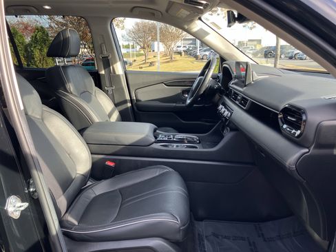 Used 2025 Honda Pilot Elite image 41