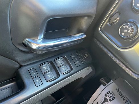 Used 2018 Chevrolet Silverado 1500 LT w/ All Star Edition image 21