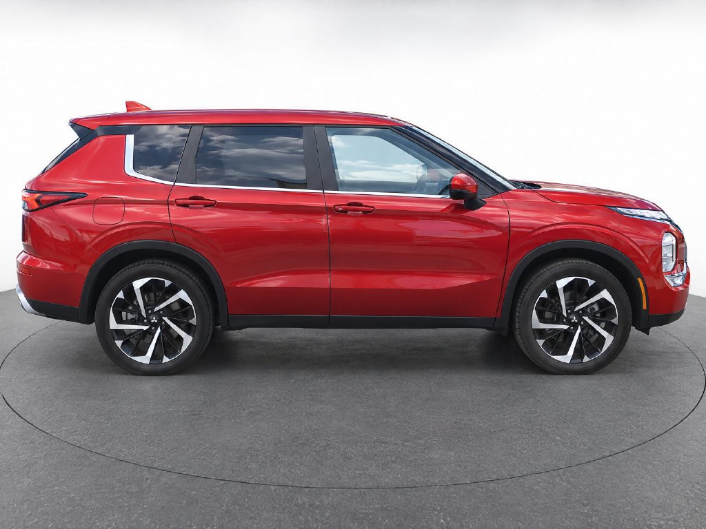 Used 2024 Mitsubishi Outlander SE FWD image 7