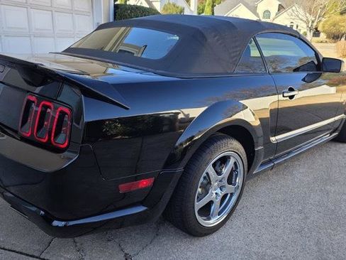 Used 2006 Ford Mustang GT RWD image 36