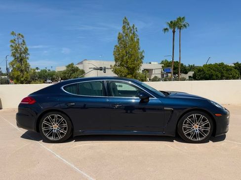Used 2016 Porsche Panamera 4S w/ Premium Package Plus AWD/4WD image 15