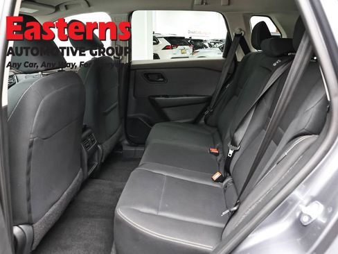 Used 2023 Nissan Rogue S AWD/4WD image 22