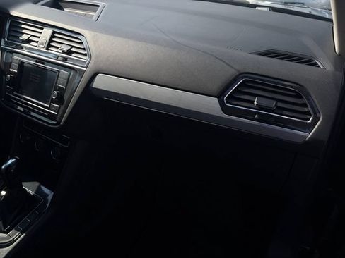 Used 2020 Volkswagen Tiguan S FWD image 20