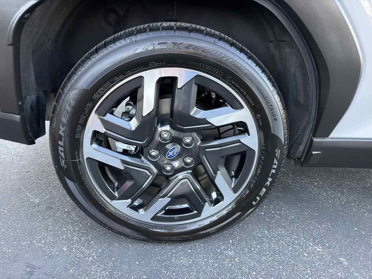 Used 2025 Subaru Forester Limited AWD/4WD image 45