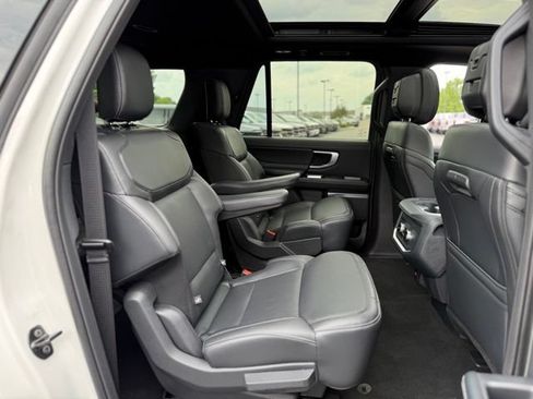 New 2026 Ford Expedition Max Platinum w/ Stealth Appearance Package AWD/4WD image 21