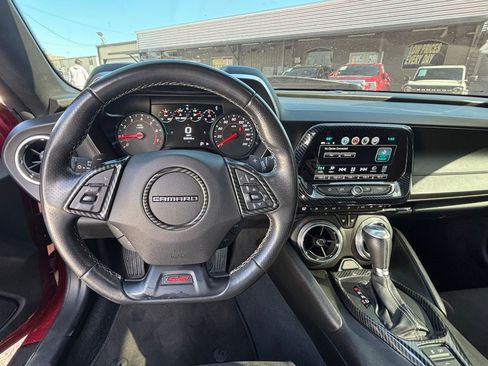 Used 2018 Chevrolet Camaro SS image 9