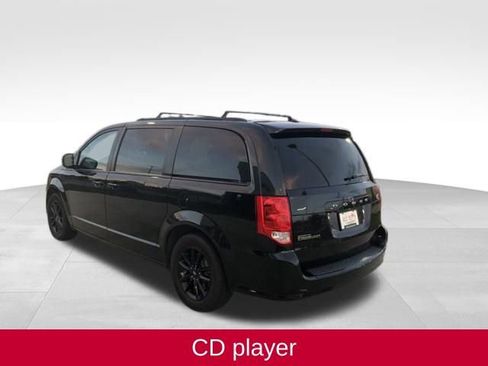 Used 2020 Dodge Grand Caravan SE image 3