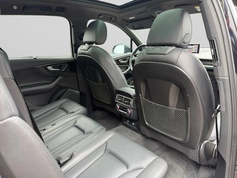 Used 2019 Audi Q7 3.0T Prestige w/ Prestige Package AWD/4WD image 31